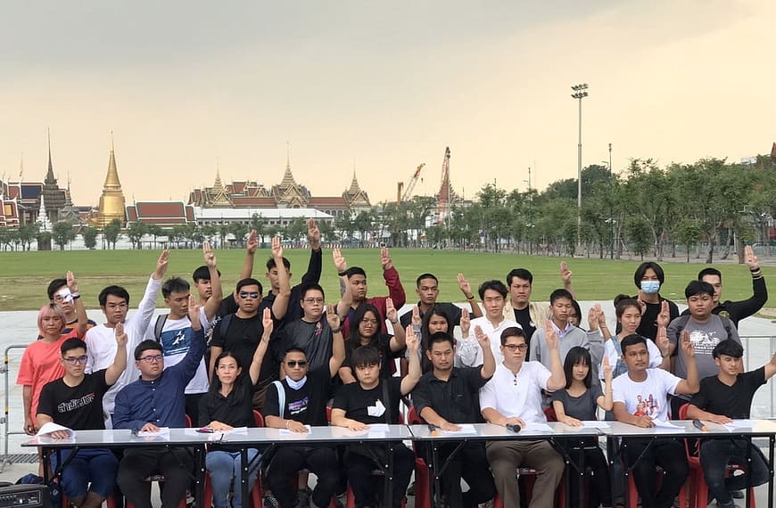 [บันทึก] ชุมนุมยังมีต่อเนื่อง แต่ยังไม่เห็นทางออกที่ชัดเจน